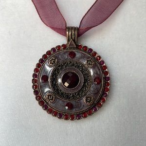 Costume Jewelry Art Pendant Necklace